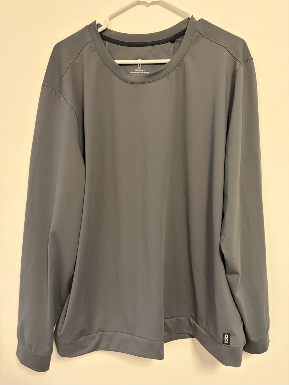 Rhone Men XL Gray Essentials Long Sleeve Performance Crewneck Shirt Lightweight